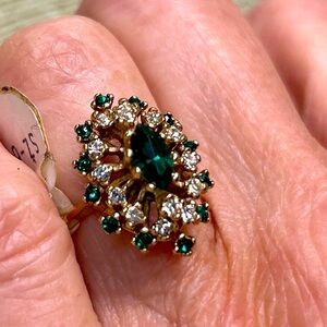 Vintage 18KT HGE Gold Electroplated Green & White Rhinestones Ring